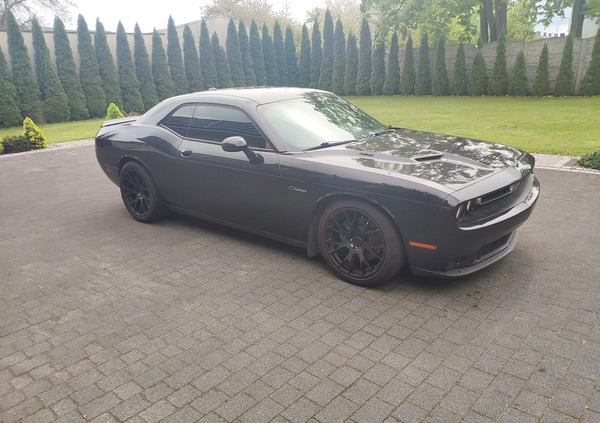 zelów Dodge Challenger cena 78500 przebieg: 92000, rok produkcji 2015 z Zelów